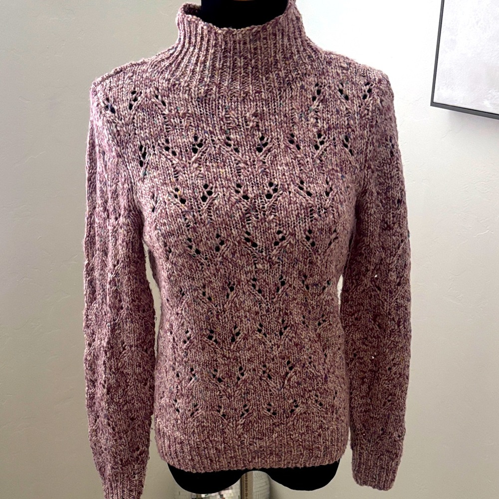 Whitehouse BlackMarket Mauve Knit Turtleneck Sweater. XS